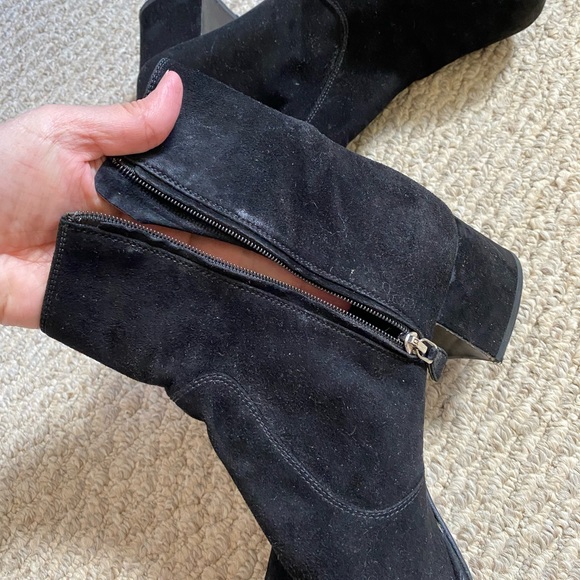 PRADA BLACK SQUARE BULKY TOE BLOCK HEEL ANKLE SUEDE BOOTS 39.5 - Picture 4 of 14